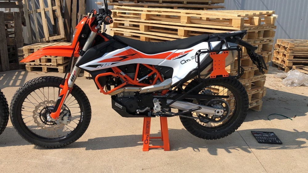 Outback Motortek KTM 690 Enduro R – Pannier Racks