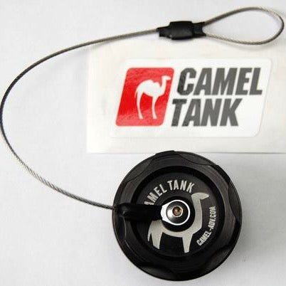 Bouchon de réservoir attaché Camel ADV Products (convient UNIQUEMENT aux réservoirs Camel !)